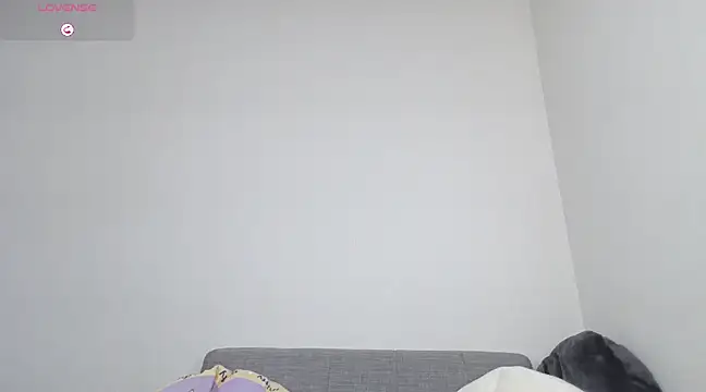 Snapshot of _NOA-chan_ chatting on February 15, 2025, 3:17 pm NOA-chan online show from February 15, 2025, 3:17 pm