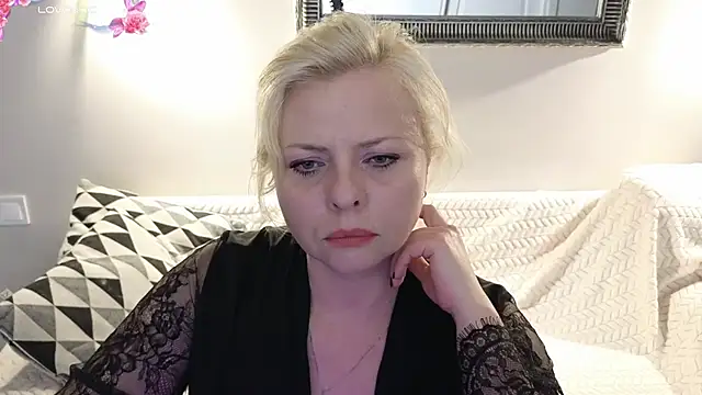 Snapshot of Gray_swann chatting on March 7, 2025, 8:22 pm Gray swann online show from March 7, 2025, 8:22 pm