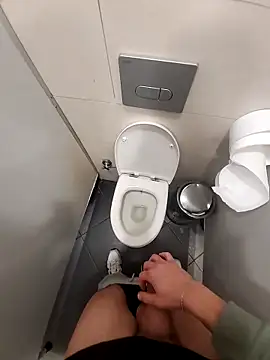 Snapshot of sevvvvsevvvv1 chatting on February 18, 2026, 5:31 pm sevvvvsevvvv1 online show from February 18, 2026, 5:31 pm