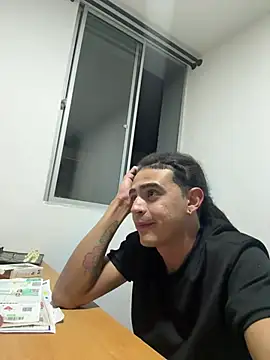 Snapshot of JovenDesobediente chatting on June 20, 2026, 4:48 am JovenDesobediente online show from June 20, 2026, 4:48 am