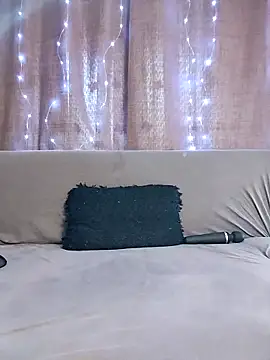 EmmaKrosss online show from March 22, 2026, 8:18 am