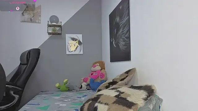 charlotte 002 online show from October 31, 2025, 2:56 am