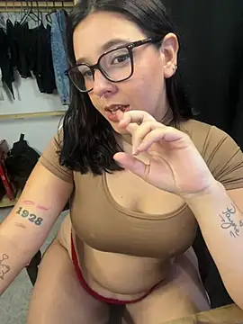 agoosvokk online show from April 6, 2026, 8:10 pm