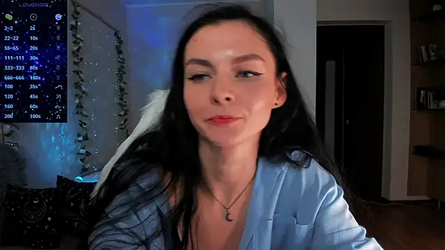 -danae- online show from January 6, 2025, 9:22 pm