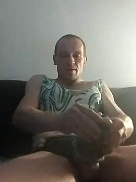 Snapshot of Kamien32 chatting on November 8, 2025, 4:34 am Kamien32 online show from November 8, 2025, 4:34 am