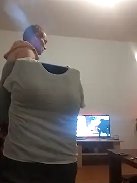 Snapshot of Kamien32 chatting on March 7, 2026, 2:41 am Kamien32 online show from March 7, 2026, 2:41 am