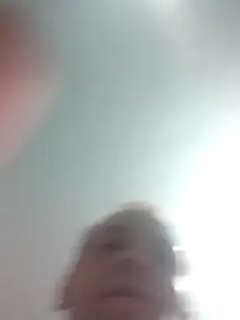 Snapshot of Kamien32 chatting on April 2, 2026, 8:06 pm Kamien32 online show from April 2, 2026, 8:06 pm