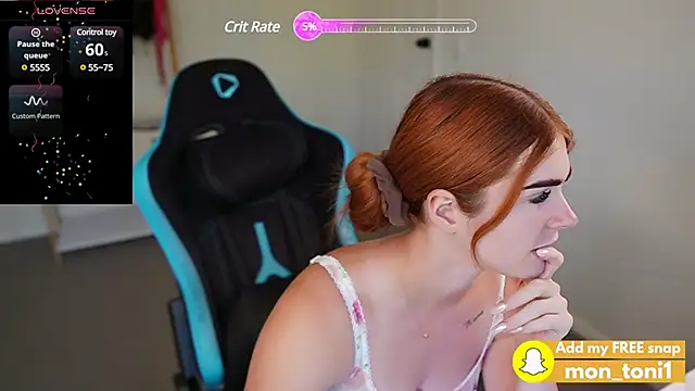 Snapshot of aus_queen chatting on December 13, 2024, 3:38 am aus queen online show from December 13, 2024, 3:38 am