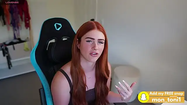 Snapshot of aus_queen chatting on December 27, 2024, 2:25 am aus queen online show from December 27, 2024, 2:25 am