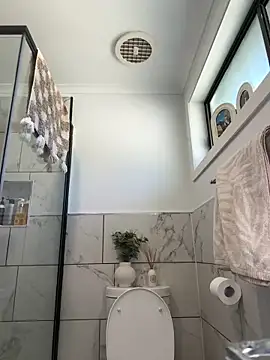 Snapshot of aus_queen chatting on March 11, 2025, 12:11 am aus queen online show from March 11, 2025, 12:11 am