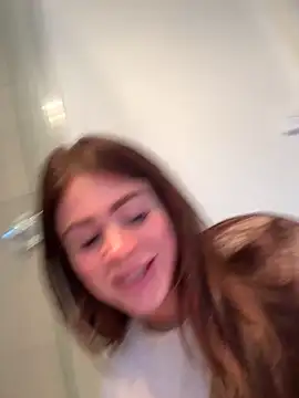 Snapshot of aus_queen chatting on November 29, 2025, 11:19 pm aus queen online show from November 29, 2025, 11:19 pm