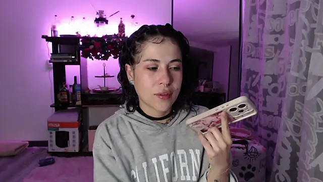 Hellen dumont online show from February 8, 2026, 2:37 am