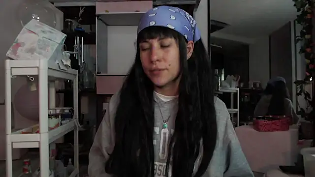 Hellen dumont online show from March 19, 2026, 12:25 am