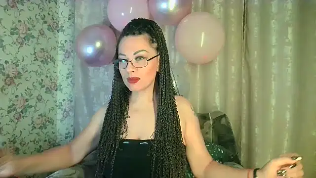 AngellaFly online show from November 10, 2025, 9:47 pm