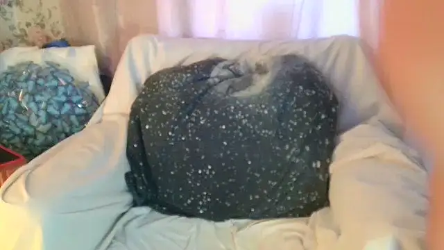 AngellaFly online show from February 19, 2026, 11:39 am