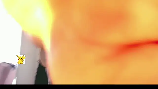 Snapshot of honey_skin chatting on December 22, 2024, 2:06 pm honey skin online show from December 22, 2024, 2:06 pm