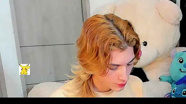 Snapshot of honey_skin chatting on December 24, 2024, 7:39 am honey skin online show from December 24, 2024, 7:39 am