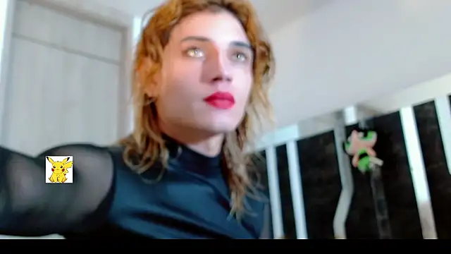 Snapshot of honey_skin chatting on February 16, 2025, 10:32 pm honey skin online show from February 16, 2025, 10:32 pm