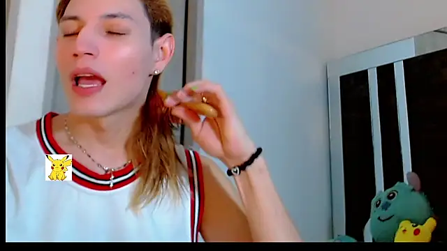 Snapshot of honey_skin chatting on February 18, 2025, 9:31 pm honey skin online show from February 18, 2025, 9:31 pm