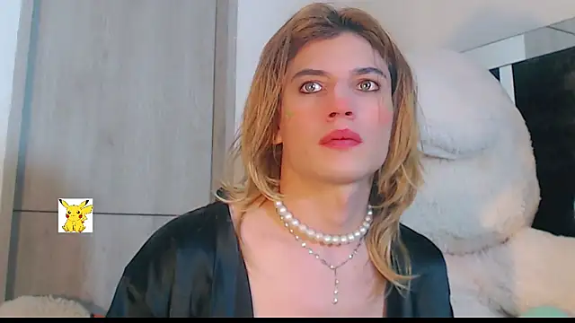 Snapshot of honey_skin chatting on February 23, 2025, 7:11 am honey skin online show from February 23, 2025, 7:11 am