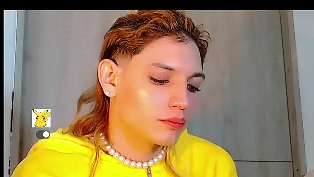 Snapshot of honey_skin chatting on March 7, 2025, 2:01 pm honey skin online show from March 7, 2025, 2:01 pm