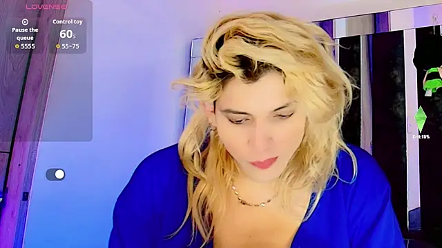 Snapshot of honey_skin chatting on September 29, 2025, 10:36 pm honey skin online show from September 29, 2025, 10:36 pm