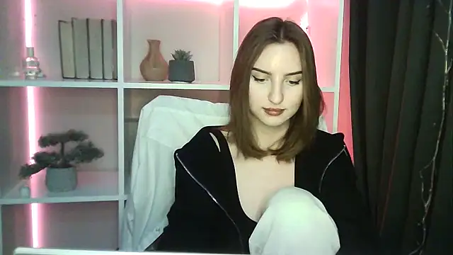 X Alisa online show from February 20, 2025, 7:30 pm