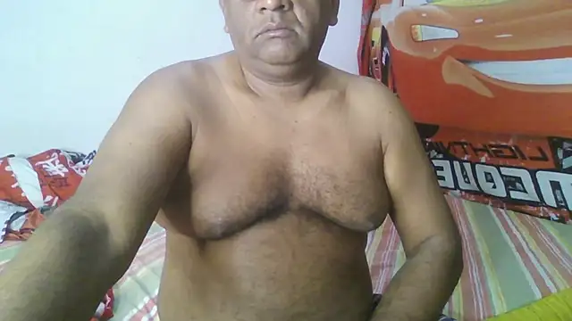 Snapshot of Beargryzzly chatting on January 25, 2025, 3:41 pm Beargryzzly online show from January 25, 2025, 3:41 pm