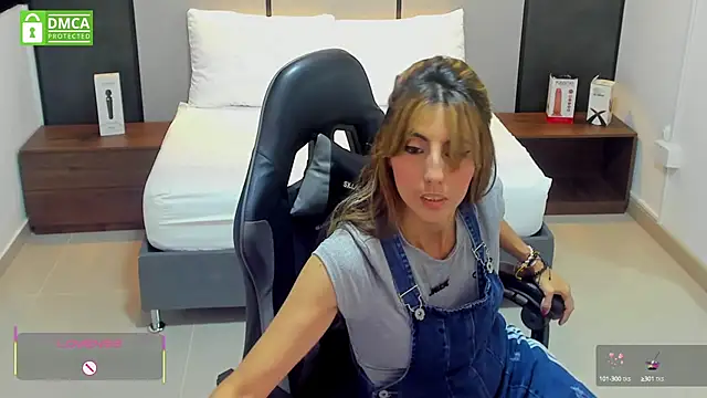 candy summer28 online show from September 18, 2025, 7:16 pm