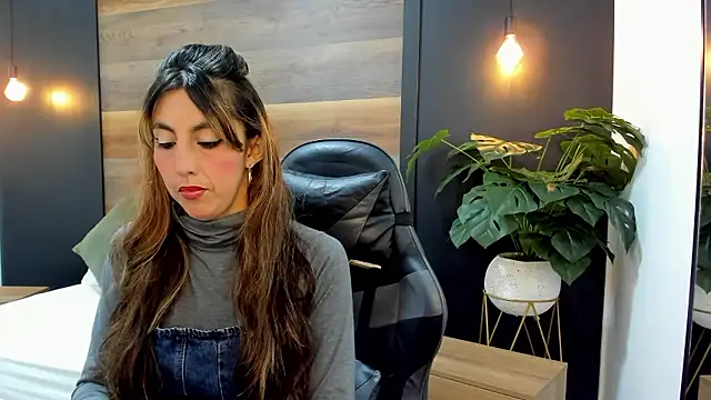 candy summer28 online show from January 10, 2026, 12:07 pm