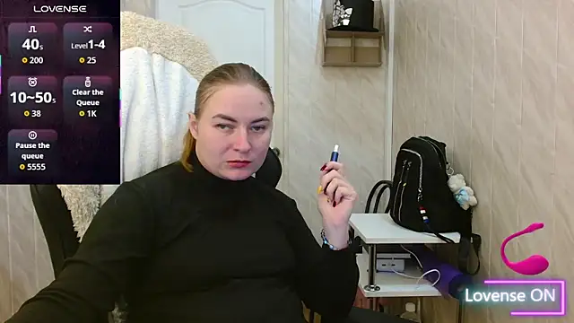 ElenaMaeer online show from November 12, 2025, 8:26 am