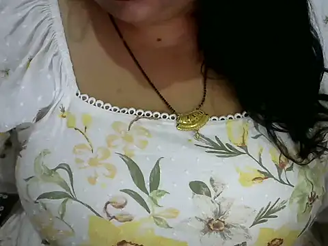 Snapshot of dramebaz_queen chatting on May 4, 2026, 6:48 pm dramebaz queen online show from May 4, 2026, 6:48 pm
