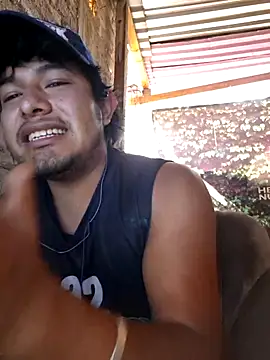 GusssHOT online show from April 15, 2026, 3:08 pm