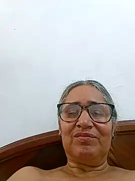 Snapshot of _candi chatting on January 18, 2026, 2:54 pm candi online show from January 18, 2026, 2:54 pm