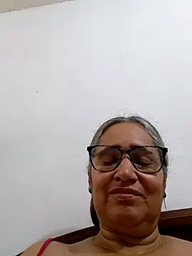 Snapshot of _candi chatting on April 13, 2026, 2:22 pm candi online show from April 13, 2026, 2:22 pm