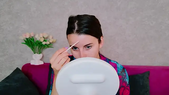 Miss Arwen online show from September 12, 2025, 3:17 am