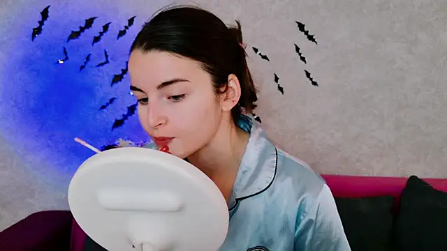 Miss Arwen online show from October 16, 2025, 3:40 am