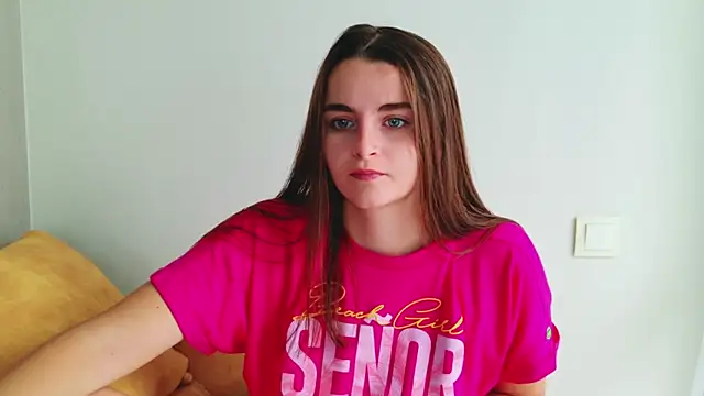 Miss Arwen online show from July 13, 2026, 8:17 am