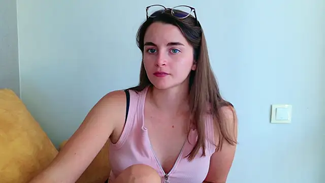 Miss Arwen online show from July 21, 2026, 12:51 pm