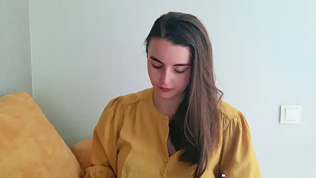 Miss Arwen online show from July 24, 2026, 7:17 am