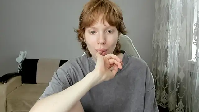 StellaDavis online show from June 22, 2026, 10:23 am