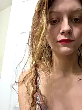 Snapshot of AriellaTaylor chatting on March 17, 2025, 12:14 pm AriellaTaylor online show from March 17, 2025, 12:14 pm