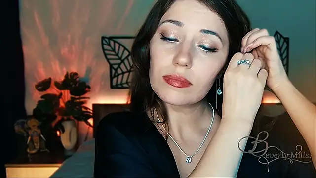 MissBeverlyMills online show from January 25, 2025, 9:46 pm