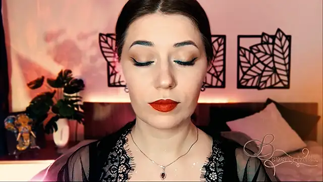 MissBeverlyMills online show from March 9, 2025, 8:07 am