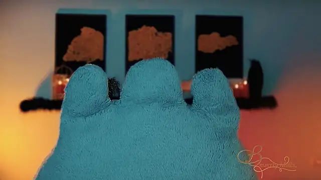 MissBeverlyMills online show from November 8, 2025, 2:34 am