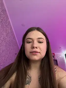 Vikki toriya online show from December 8, 2024, 5:44 pm