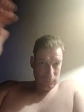 MArciQuarky online show from March 12, 2025, 11:33 pm