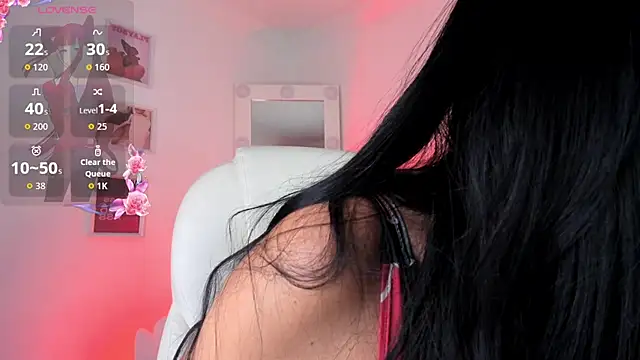 Snapshot of JulietaBomGV chatting on June 27, 2026, 6:07 am JulietaBomGV online show from June 27, 2026, 6:07 am