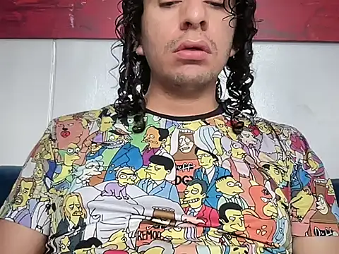 littlelatinhunter online show from May 28, 2026, 4:48 pm