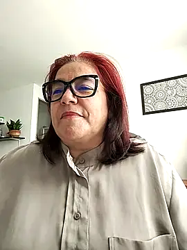 Snapshot of MARIANMILLS__ chatting on March 4, 2025, 12:44 pm MARIANMILLS   online show from March 4, 2025, 12:44 pm